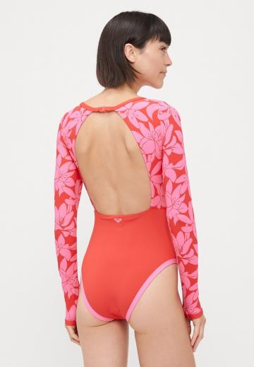 Слитный купальник