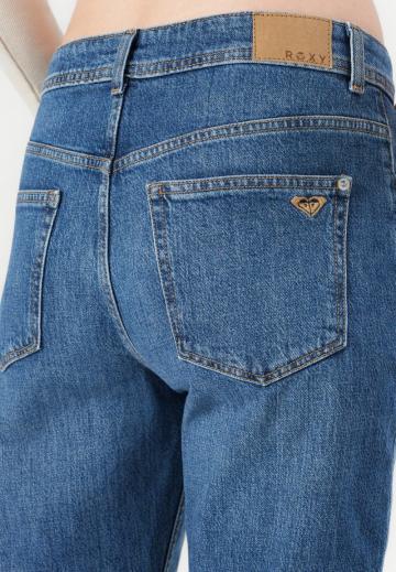 Прямые джинсы