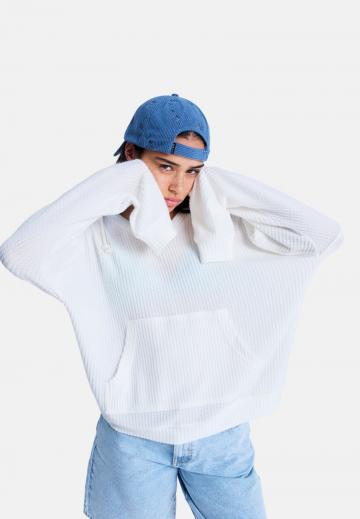 Пуловер с вырезом V