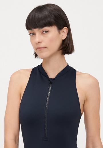 Слитный купальник