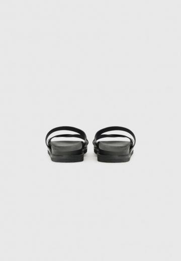 Полуботинки