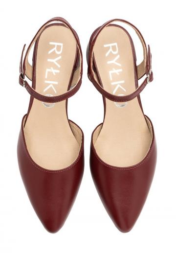 Туфли с ремешком