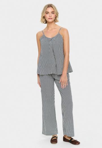 Топ на бретельках