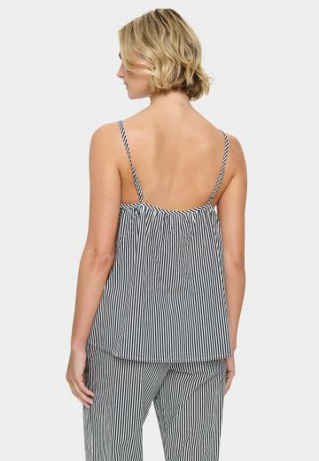 Топ на бретельках