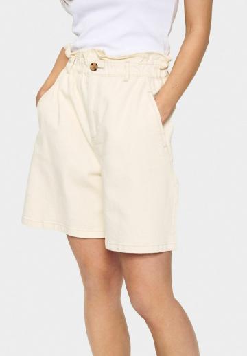 Джинсовые шорты