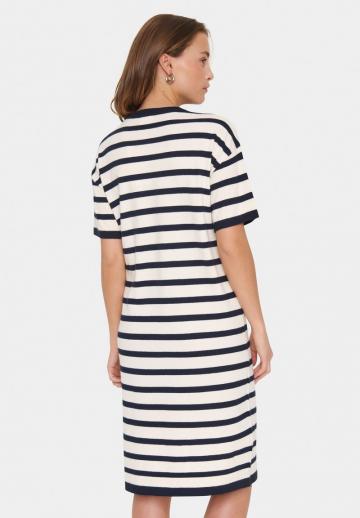 Вязаное платье