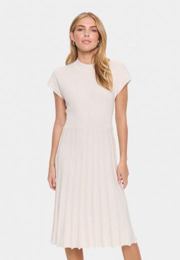 Вязаное платье