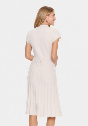 Вязаное платье