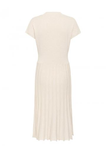 Вязаное платье