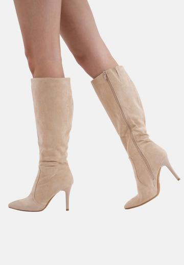 Высокие сапоги