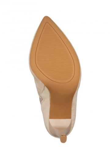 Высокие сапоги