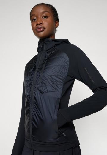 Спортивная куртка