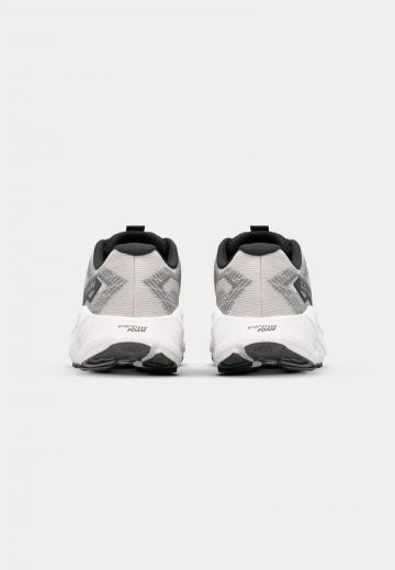 Беговые кроссовки