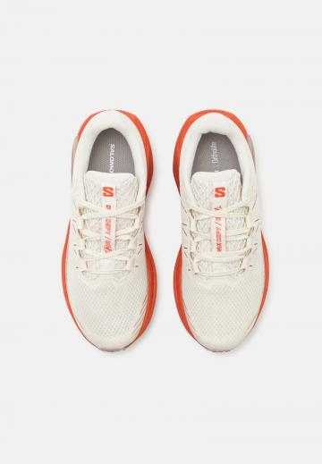 Беговые кроссовки