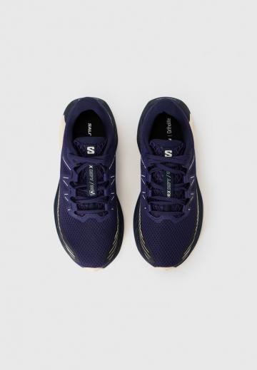 Беговые кроссовки