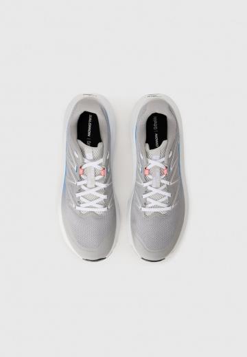 Беговые кроссовки