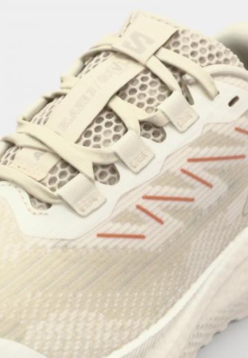 Беговые кроссовки