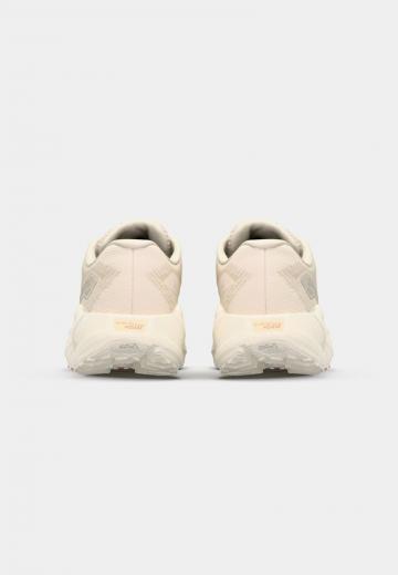 Беговые кроссовки