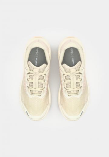 Беговые кроссовки