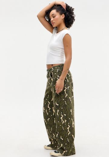 Свободные джинсы