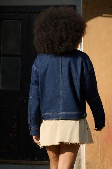 Джинсовая куртка