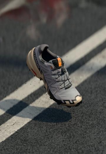 Беговые кроссовки