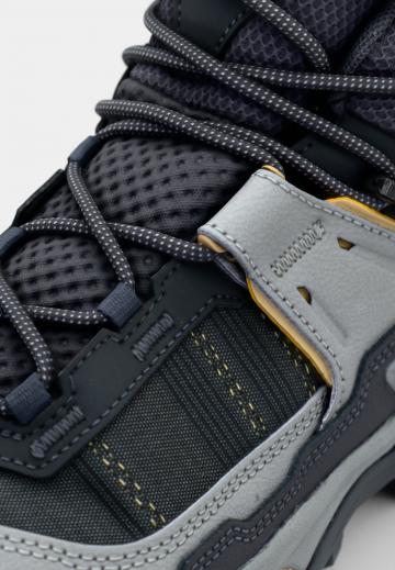 Походная обувь