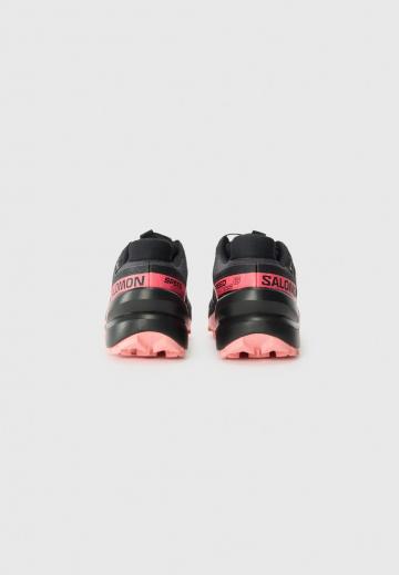 Беговые кроссовки