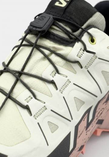 Беговые кроссовки