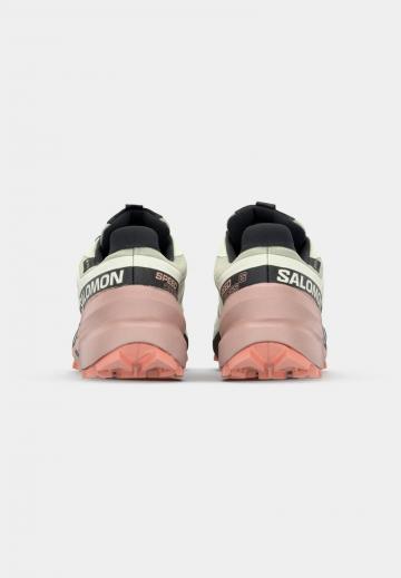 Беговые кроссовки