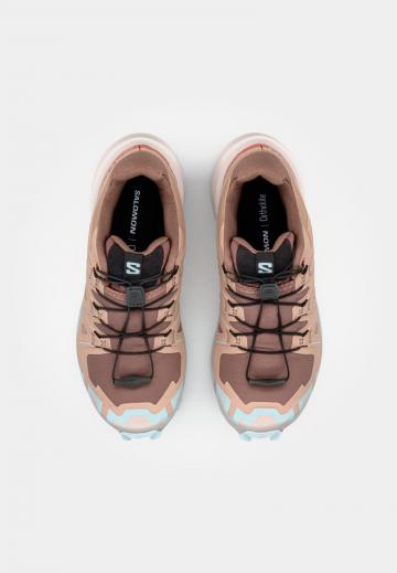 Беговые кроссовки