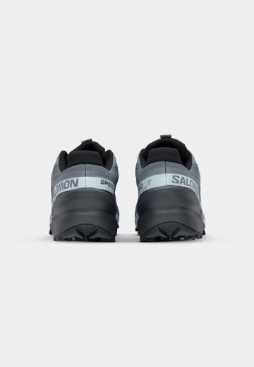 Беговые кроссовки