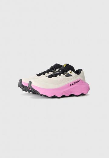 Беговые кроссовки