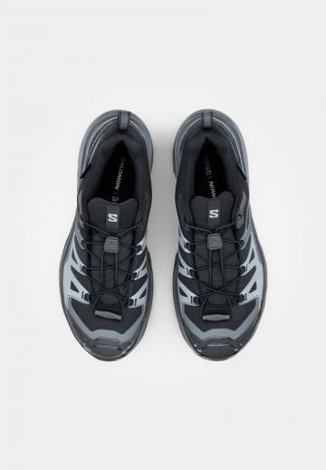 Походные кроссовки