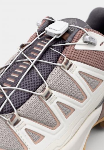 Походная обувь