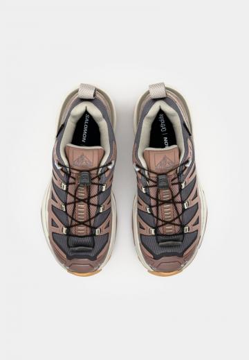 Походная обувь