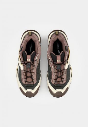 Походная обувь