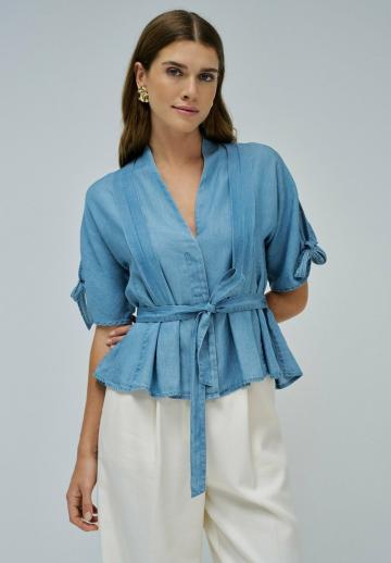 Джинсовая блузка