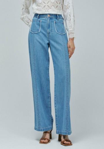 Клешеные джинсы