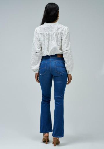 Клешеные джинсы