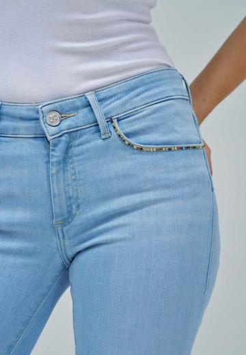 Клешеные брюки