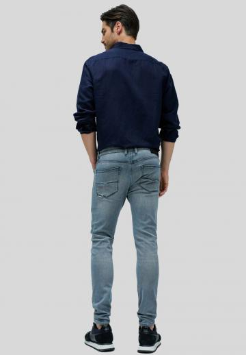 Узкие джинсы