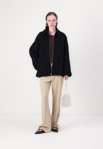 Короткое пальто