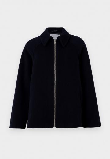 Короткое пальто