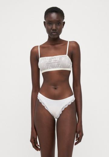 Бюстгальтер без бретелек