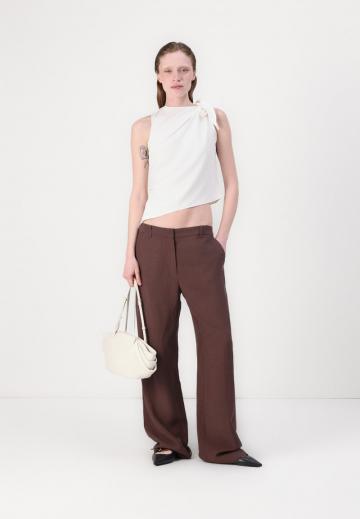 Блузка без рукавов