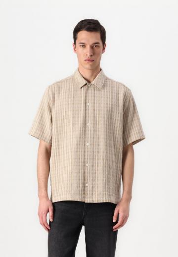 Рубашка с коротким рукавом