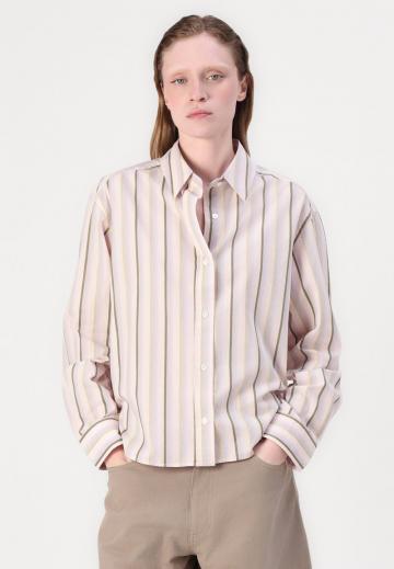 Короткие джинсы