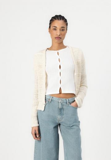 Короткие джинсы