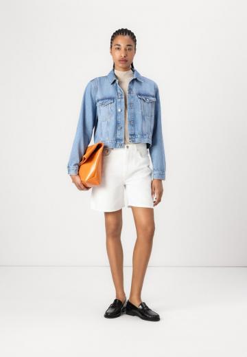 Джинсовая куртка